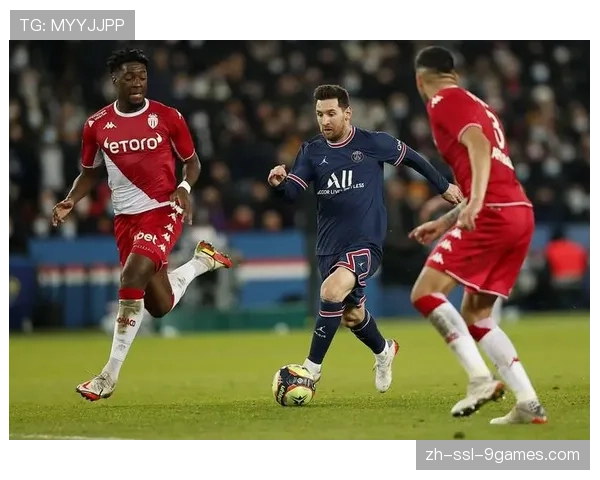 巴黎圣日耳曼迎战摩纳哥，姆巴佩直面旧主将成争冠关键战